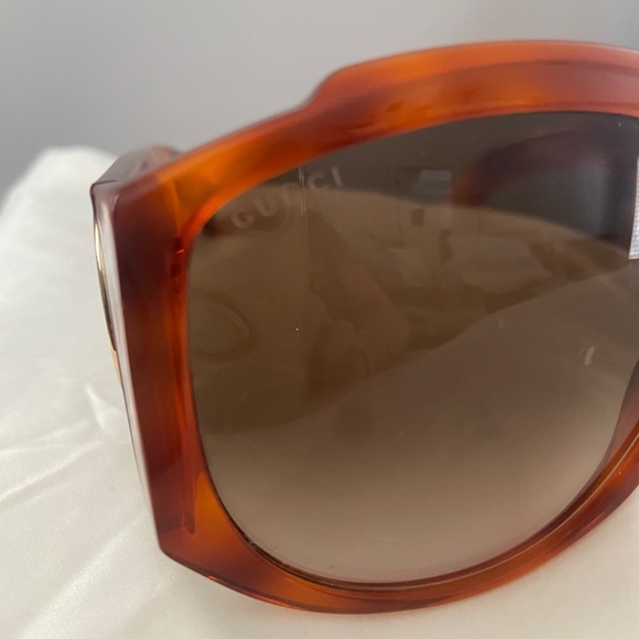 Gucci oversized sunglasses main image 5